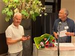 Rien Nuiten van het Schietertje ontvangt mooie onderscheiding van Sportvisserij Zuidwest Nederland